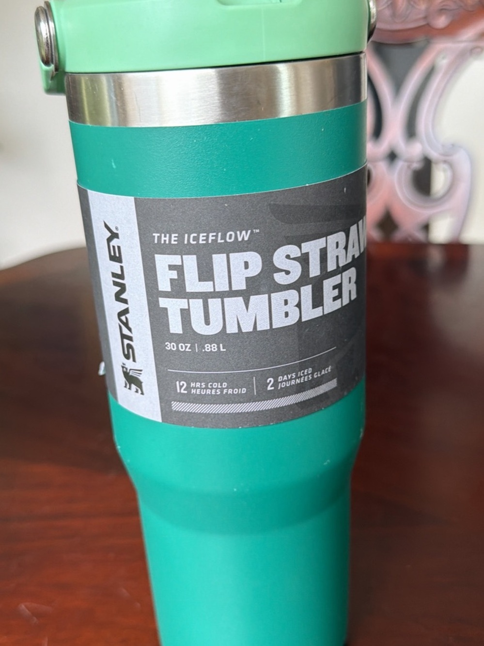 Tumbler with label